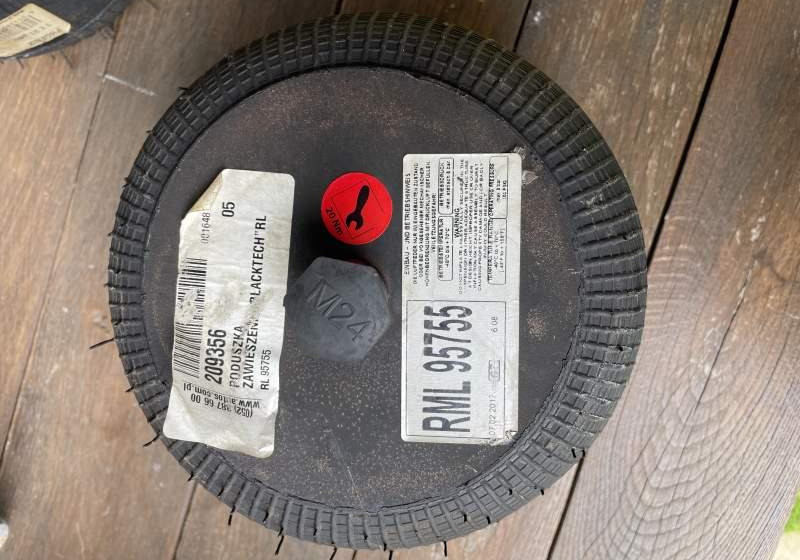 Mercedes-Benz Tourimo - Suspensão a ar de Ônibus: foto 1 Mercedes-Benz Tourimo - Suspensão a ar de Ônibus: foto 1