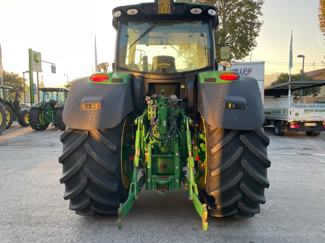 JOHN DEERE 6210 R - Trator: foto 3 JOHN DEERE 6210 R - Trator: foto 3