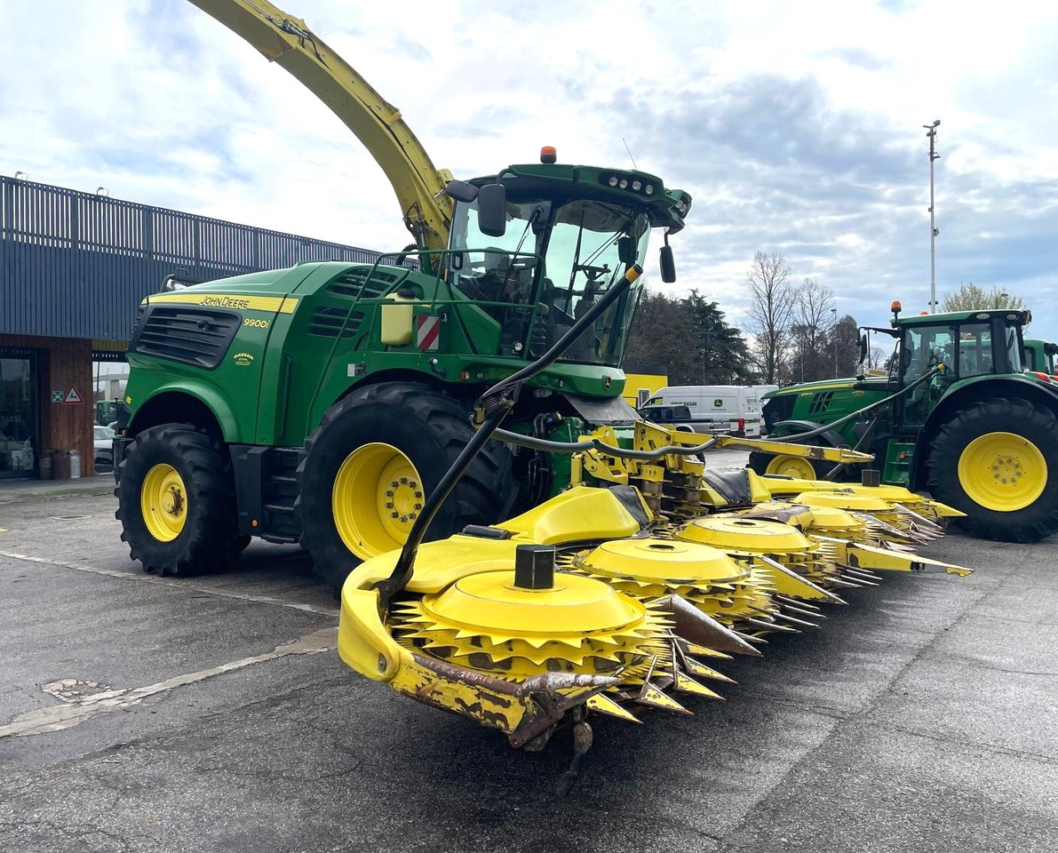 JOHN DEERE TRINCIA 9900i - Picadora de forragem automotriz: foto 2 JOHN DEERE TRINCIA 9900i - Picadora de forragem automotriz: foto 2
