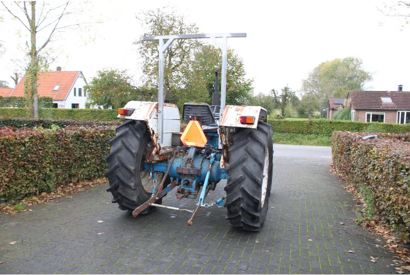 Ford 4000 - Trator: foto 4 Ford 4000 - Trator: foto 4