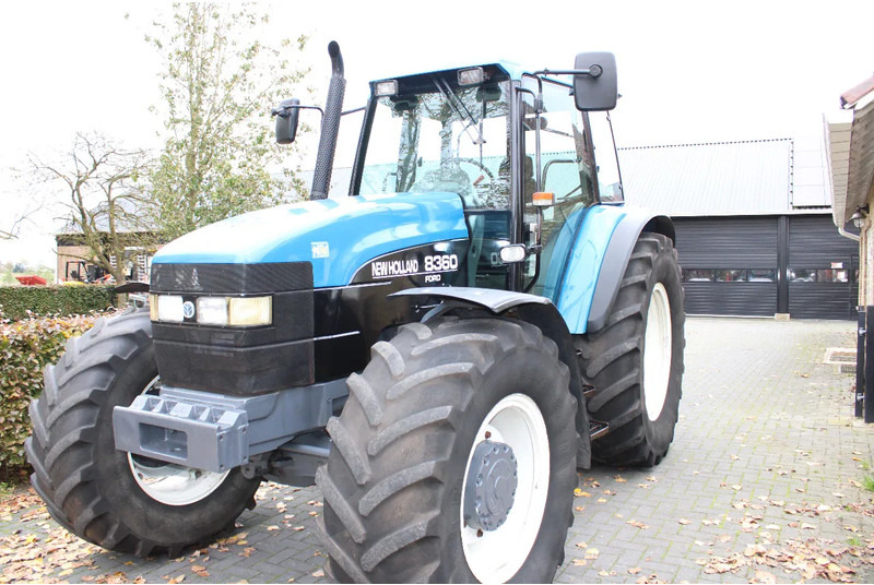 New Holland 8360 - Trator: foto 5 New Holland 8360 - Trator: foto 5