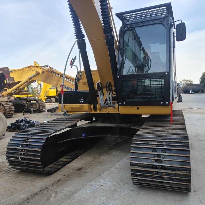95% New Well Maintained Low Working Hours Used Excavator CAT320D CAT320d Used Excavator for Sale at the Lowest Price - Escavadora de rastos: foto 2 95% New Well Maintained Low Working Hours Used Excavator CAT320D CAT320d Used Excavator for Sale at the Lowest Price - Escavadora de rastos: foto 2