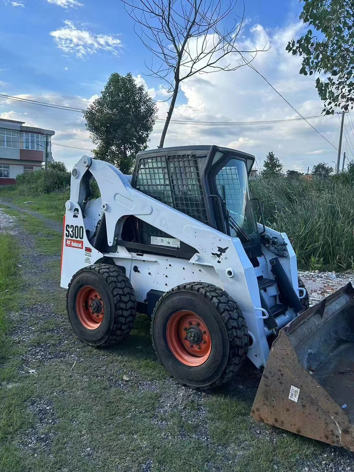 BOBCAT s300 - Mini carregadeira: foto 4 BOBCAT s300 - Mini carregadeira: foto 4