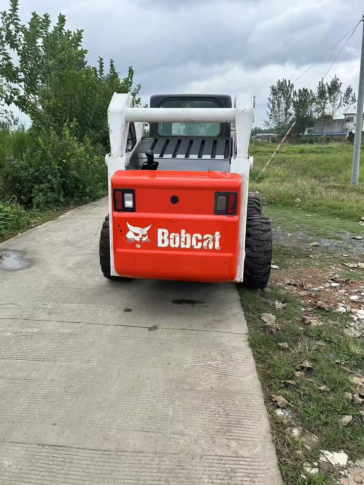 BOBCAT s300 - Mini carregadeira: foto 4 BOBCAT s300 - Mini carregadeira: foto 4