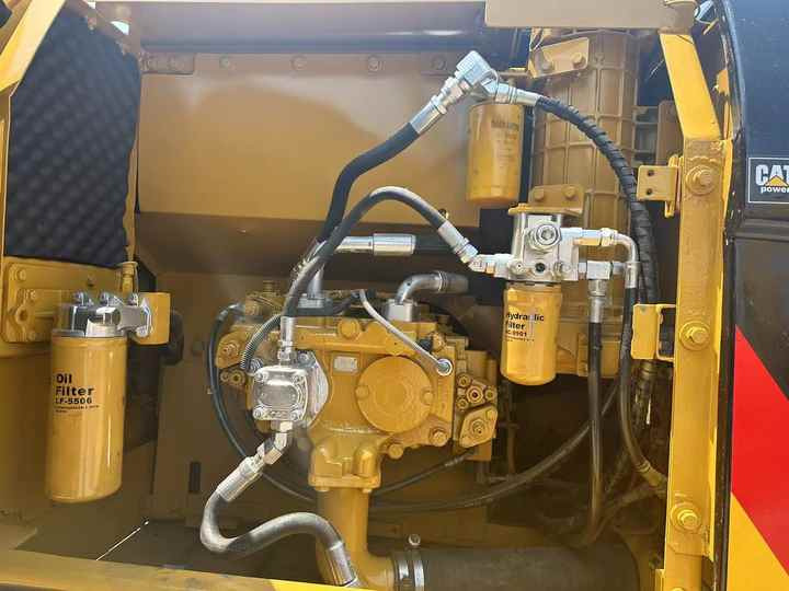 Good Condition Used Cat Excavator 320D2 Caterpillar Second Hand Excavator 312D 315D 320d for Sale - Escavadora de rastos: foto 5 Good Condition Used Cat Excavator 320D2 Caterpillar Second Hand Excavator 312D 315D 320d for Sale - Escavadora de rastos: foto 5