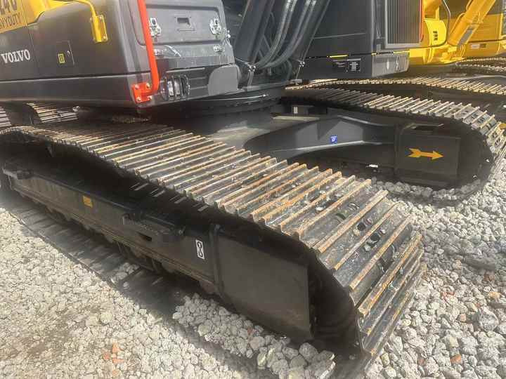 High Quality volvo EC240 Construction Machinery Low Hours 21ton Used volvo Excavator for Sale - Escavadora de rastos: foto 5 High Quality volvo EC240 Construction Machinery Low Hours 21ton Used volvo Excavator for Sale - Escavadora de rastos: foto 5
