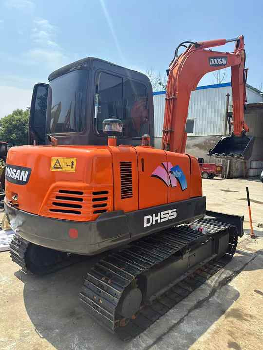 Low Shipping Used Excavator Doosan DH55 Good Condition with Low Hours - Escavadeira: foto 2 Low Shipping Used Excavator Doosan DH55 Good Condition with Low Hours - Escavadeira: foto 2