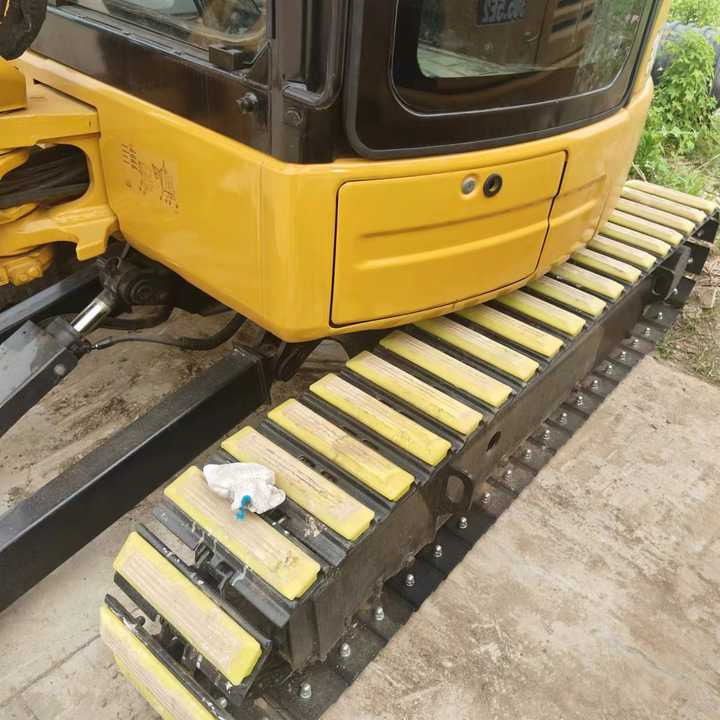 Mini Caterpillar 303.5E Excavator for Sale Second Hand Original Caterpillar 3tons Excavator in Sale - Escavadeira: foto 4 Mini Caterpillar 303.5E Excavator for Sale Second Hand Original Caterpillar 3tons Excavator in Sale - Escavadeira: foto 4