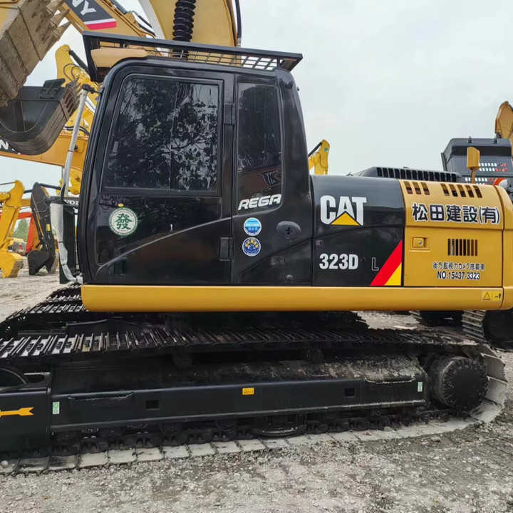 Used Digger CAT 323D2L Construction Machinery Construction Digger Used CAT 323D2L Cheap Excavator - Escavadora de rastos: foto 2 Used Digger CAT 323D2L Construction Machinery Construction Digger Used CAT 323D2L Cheap Excavator - Escavadora de rastos: foto 2