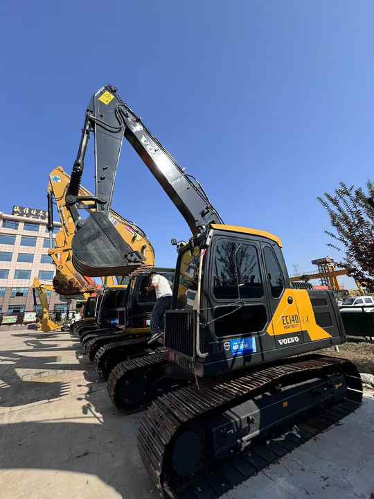 Used Digger VOLVO EC140 Construction Machinery Construction Digger Used VOLVO EC140 Cheap Excavator - Escavadora de rastos: foto 4 Used Digger VOLVO EC140 Construction Machinery Construction Digger Used VOLVO EC140 Cheap Excavator - Escavadora de rastos: foto 4