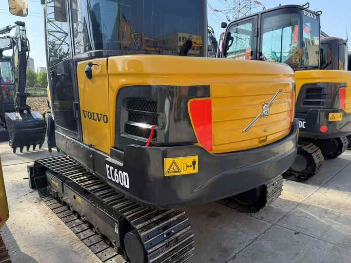 Used Digger VOLVO EC60D Construction Machinery Construction Digger Used VOLVO EC60D Cheap Excavator - Mini escavadeira: foto 3 Used Digger VOLVO EC60D Construction Machinery Construction Digger Used VOLVO EC60D Cheap Excavator - Mini escavadeira: foto 3