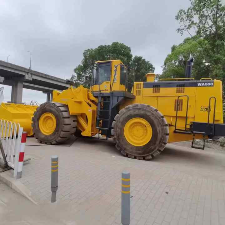 Used Wheel Loader Komatsu WA600-3 Good Working Condition High Quality Nice Price Original Japan Machine - Carregadeira de rodas: foto 5 Used Wheel Loader Komatsu WA600-3 Good Working Condition High Quality Nice Price Original Japan Machine - Carregadeira de rodas: foto 5