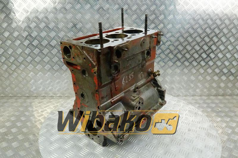Block Perkins 3.152 37111620/1 - Bloco do motor de Máquina de construção: foto 1 Block Perkins 3.152 37111620/1 - Bloco do motor de Máquina de construção: foto 1