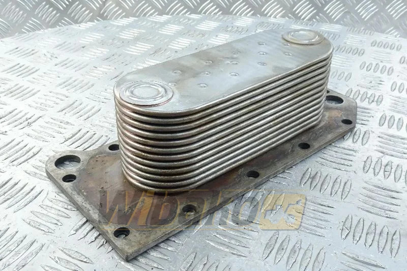 Cummins 3918175 - Radiador de óleo de Máquina de construção: foto 1 Cummins 3918175 - Radiador de óleo de Máquina de construção: foto 1