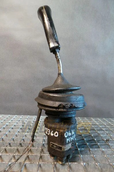 O&K 1598181 13035/24 - Válvula hidráulica de Máquina de construção: foto 1 O&K 1598181 13035/24 - Válvula hidráulica de Máquina de construção: foto 1