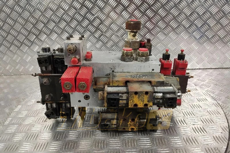 Parker HFC32521B 79260035 - Válvula hidráulica de Máquina de construção: foto 1 Parker HFC32521B 79260035 - Válvula hidráulica de Máquina de construção: foto 1