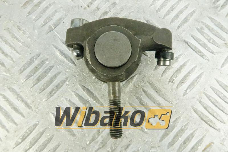 Rocker arm Cummins 3964796 - Cabeça do motor de Máquina de construção: foto 1 Rocker arm Cummins 3964796 - Cabeça do motor de Máquina de construção: foto 1