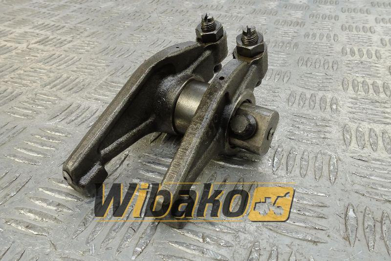 Rocker arm for engine Komatsu 6D125E-3 - Cabeça do motor de Máquina de construção: foto 1 Rocker arm for engine Komatsu 6D125E-3 - Cabeça do motor de Máquina de construção: foto 1
