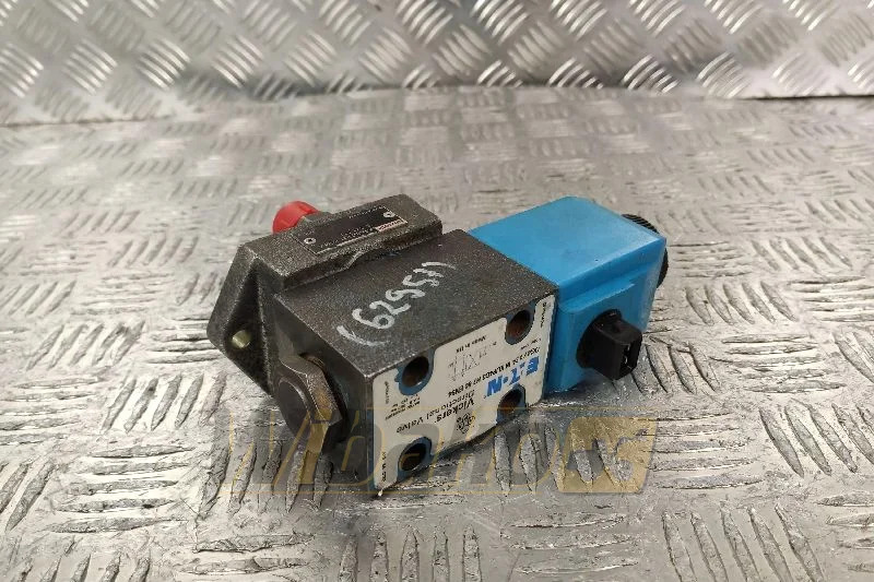 Vickers DG4V32AMKUP4D3H760EN94 R900424447 - Válvula hidráulica de Máquina de construção: foto 1 Vickers DG4V32AMKUP4D3H760EN94 R900424447 - Válvula hidráulica de Máquina de construção: foto 1