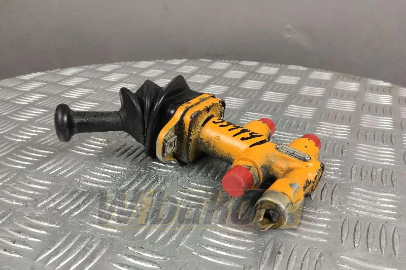 Wabco 4674100120 - Válvula hidráulica de Máquina de construção: foto 1 Wabco 4674100120 - Válvula hidráulica de Máquina de construção: foto 1