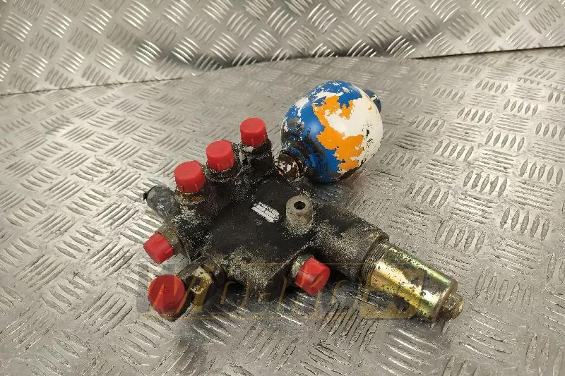 Wabco 4773970140 - Válvula hidráulica de Máquina de construção: foto 1 Wabco 4773970140 - Válvula hidráulica de Máquina de construção: foto 1