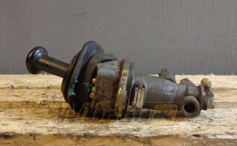 Wabco 9617221500 - Válvula hidráulica de Máquina de construção: foto 1 Wabco 9617221500 - Válvula hidráulica de Máquina de construção: foto 1