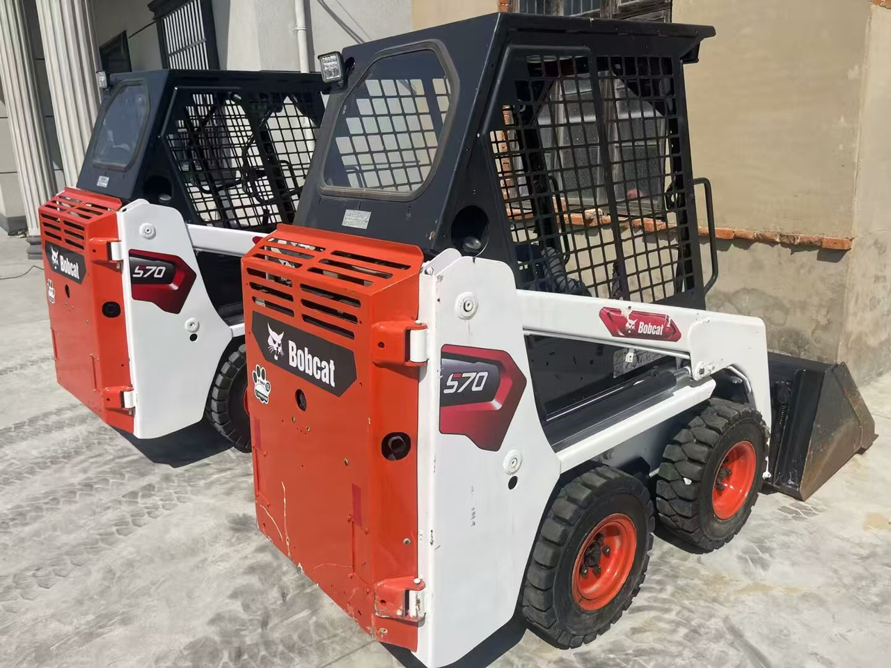 Carregadeira de rodas BOBCAT S730: foto 9
