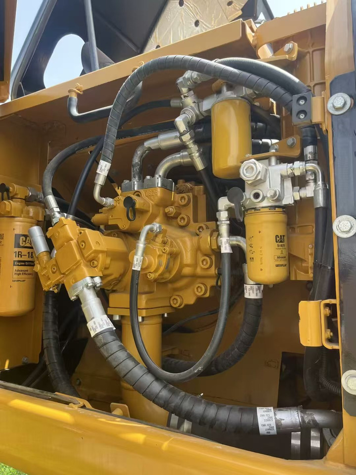 Locação de CATERPILLAR 330D2 CATERPILLAR 330D2: foto 8 Locação de CATERPILLAR 330D2 CATERPILLAR 330D2: foto 8