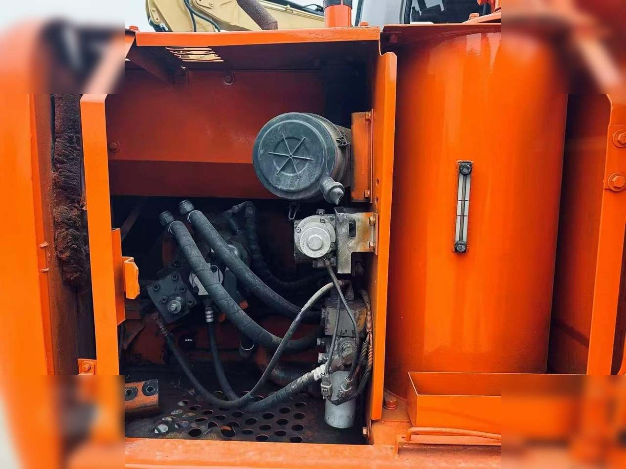 HITACHI EX60-5 - Escavadora de rastos: foto 5 HITACHI EX60-5 - Escavadora de rastos: foto 5