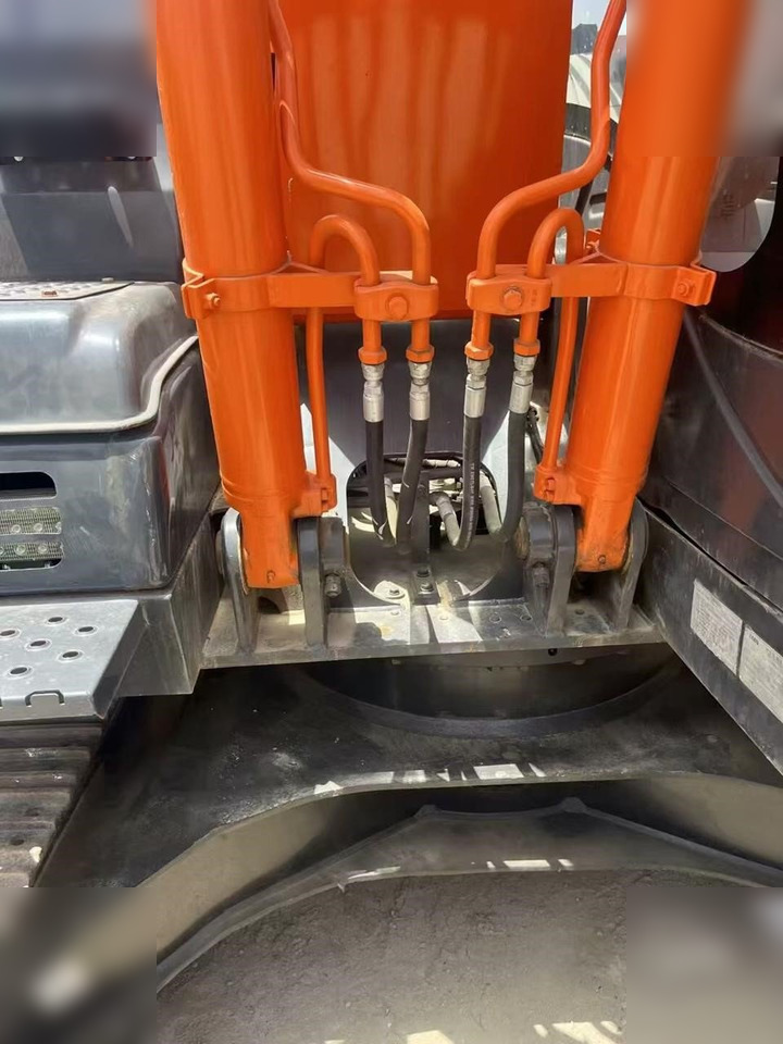HITACHI ZX130 - Escavadora de rastos: foto 5 HITACHI ZX130 - Escavadora de rastos: foto 5