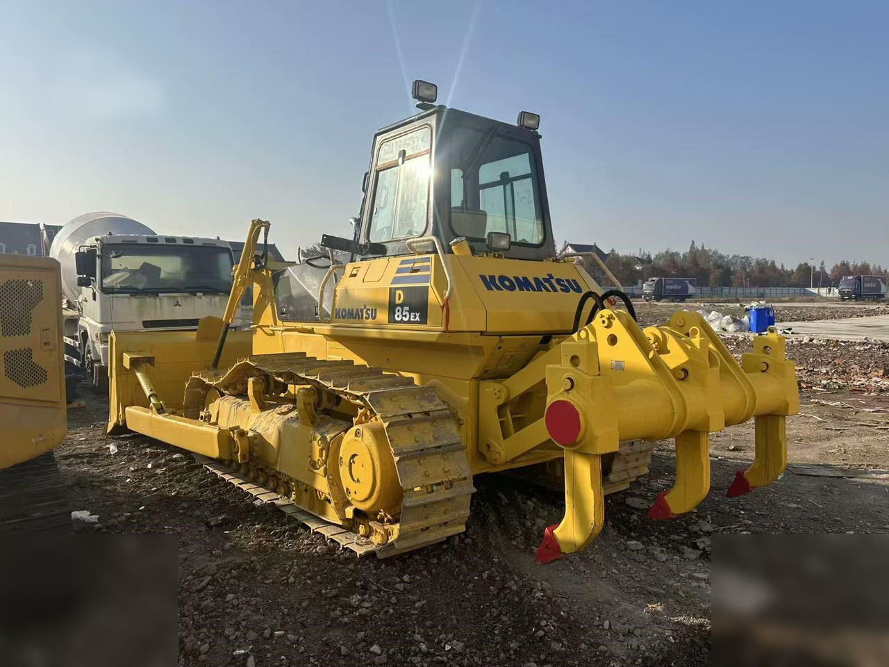 KOMATSU D85EX - Buldôzer: foto 2 KOMATSU D85EX - Buldôzer: foto 2