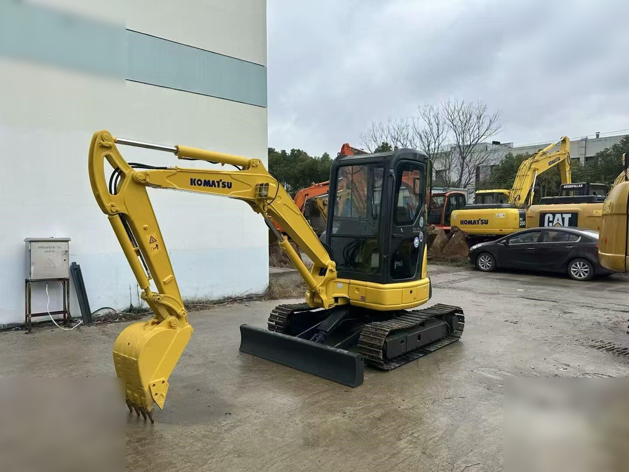 KOMATSU PC35MR - Mini escavadeira: foto 4 KOMATSU PC35MR - Mini escavadeira: foto 4