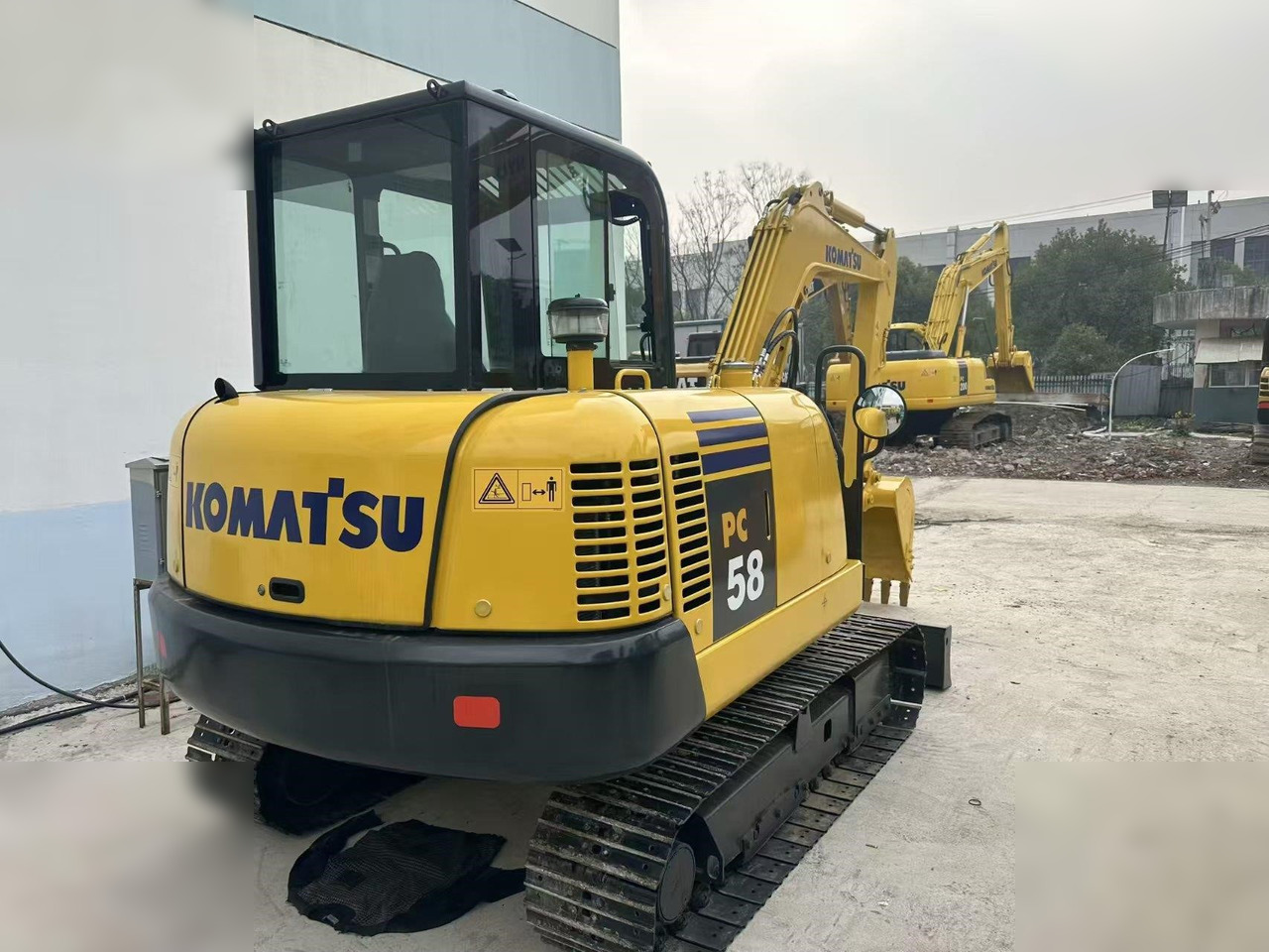 KOMATSU PC56-7 - Mini escavadeira: foto 3 KOMATSU PC56-7 - Mini escavadeira: foto 3