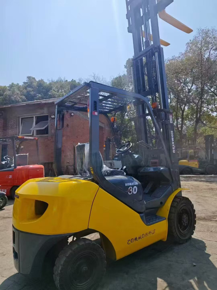 Komatsu FD50 - Empilhadeira a diesel: foto 4 Komatsu FD50 - Empilhadeira a diesel: foto 4