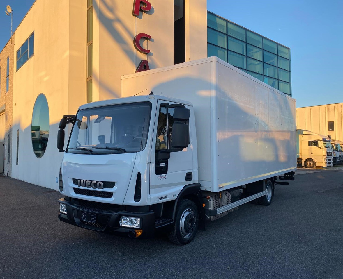 IVECO EUROCARGO 75E19 - Caminhão furgão: foto 1 IVECO EUROCARGO 75E19 - Caminhão furgão: foto 1