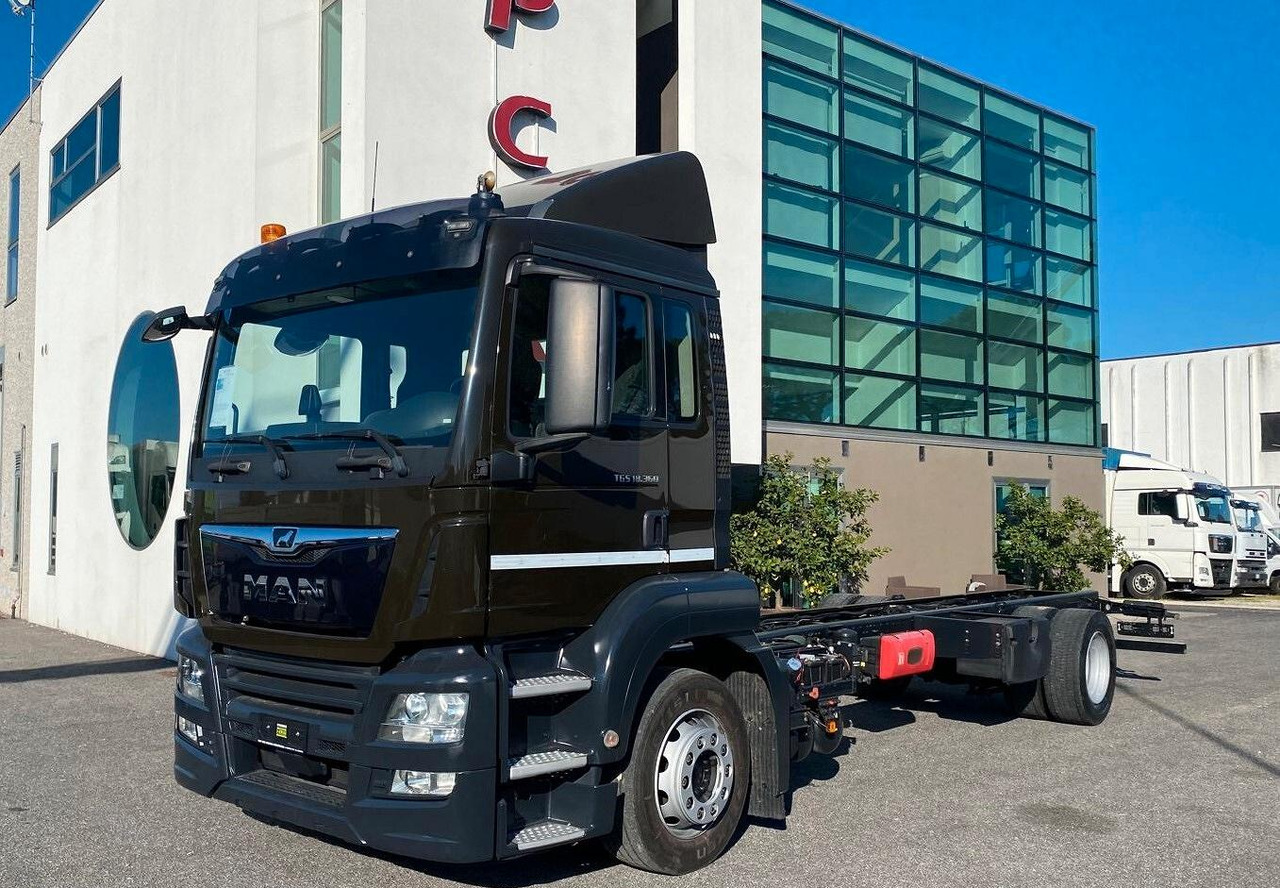 MAN TGS 16.360 MOTRICE 2 ASSI TELAIO 2019 - Caminhão chassi: foto 2 MAN TGS 16.360 MOTRICE 2 ASSI TELAIO 2019 - Caminhão chassi: foto 2