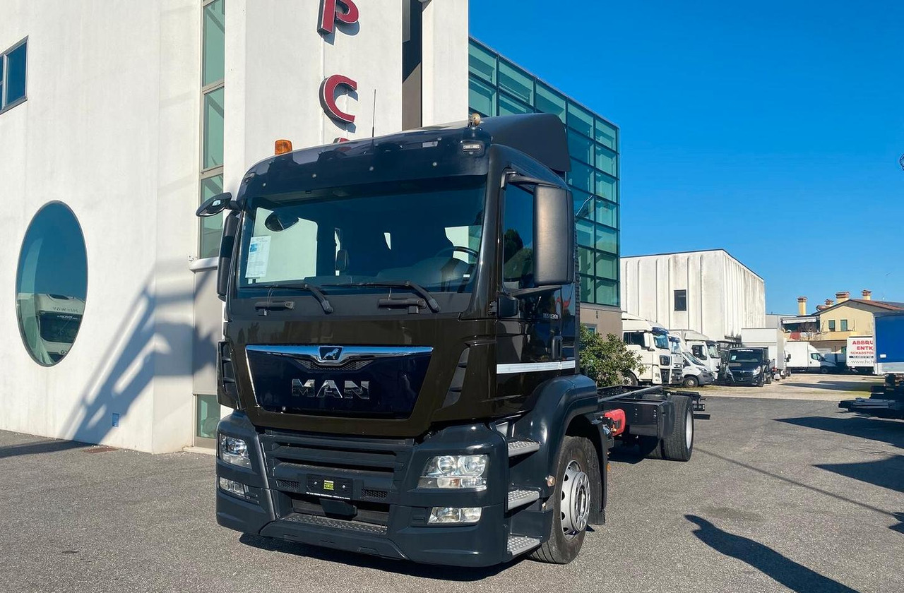 MAN TGS 16.360 MOTRICE 2 ASSI TELAIO 2019 - Caminhão chassi: foto 3 MAN TGS 16.360 MOTRICE 2 ASSI TELAIO 2019 - Caminhão chassi: foto 3