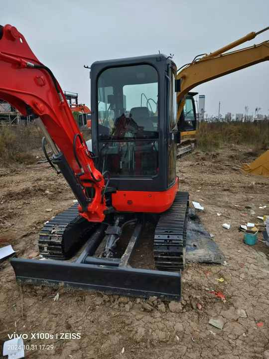 3TONS Good Quality Used Kubota U35 Hydraulic Excavator Used U25 U35 Mini Mxcavator Used Small Digger Kubota U35 - Mini escavadeira: foto 2 3TONS Good Quality Used Kubota U35 Hydraulic Excavator Used U25 U35 Mini Mxcavator Used Small Digger Kubota U35 - Mini escavadeira: foto 2