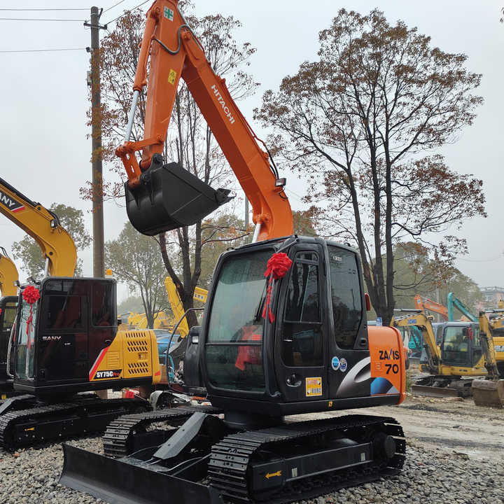 90% New HITACHI ZX70 Used Excavator Mining Construction Excavators, Strong Power, Low Price, and Very Good Quality - Escavadora de rastos: foto 1 90% New HITACHI ZX70 Used Excavator Mining Construction Excavators, Strong Power, Low Price, and Very Good Quality - Escavadora de rastos: foto 1
