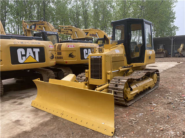 Caterpillar Used D5 Bulldozer , CAT D5g D5h D5k with Ripper , CAT D4h D5h D6h D7h - Buldôzer: foto 5 Caterpillar Used D5 Bulldozer , CAT D5g D5h D5k with Ripper , CAT D4h D5h D6h D7h - Buldôzer: foto 5