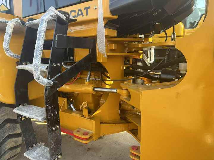 Excellent Condition Cat Brand 950h Wheel Loader on Sale Used Cat950 966 Wheel Loader in Stock Cheap Price - Carregadeira de rodas: foto 5 Excellent Condition Cat Brand 950h Wheel Loader on Sale Used Cat950 966 Wheel Loader in Stock Cheap Price - Carregadeira de rodas: foto 5