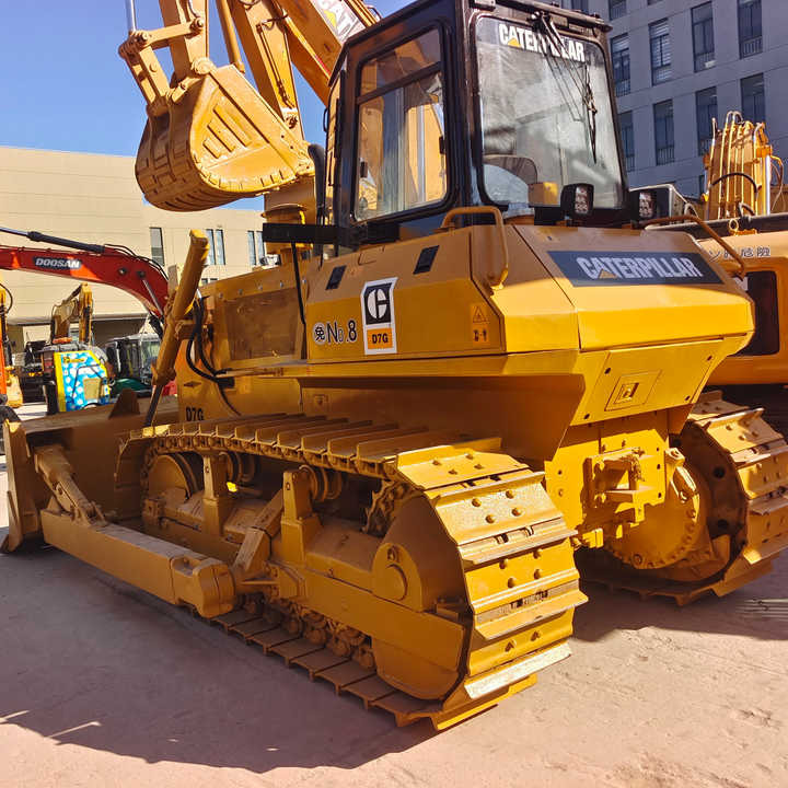 High Quality Used Caterpillar D7G2 Crawler Dozer Machinery Used Cat D5 D6g D7g D8R Bulldozer in Stock for Sale - Buldôzer: foto 1 High Quality Used Caterpillar D7G2 Crawler Dozer Machinery Used Cat D5 D6g D7g D8R Bulldozer in Stock for Sale - Buldôzer: foto 1