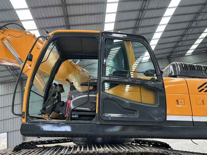 Hyundai Digger 305-9vs Second Hand Korea Made High Performance Machine Hyundai Excavator for Sale - Escavadora de rastos: foto 2 Hyundai Digger 305-9vs Second Hand Korea Made High Performance Machine Hyundai Excavator for Sale - Escavadora de rastos: foto 2