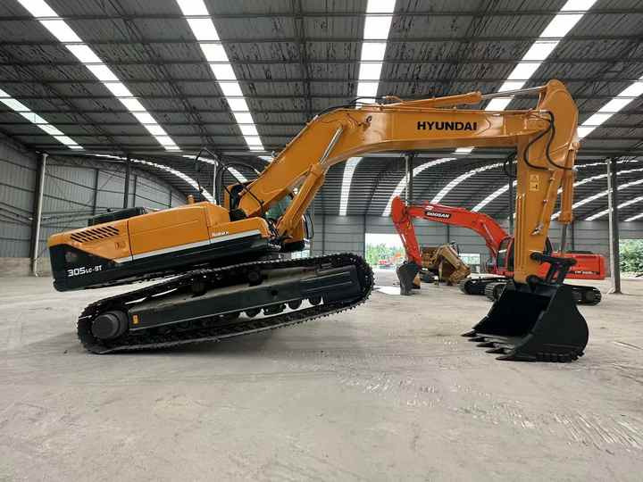 Hyundai Digger 305-9vs Second Hand Korea Made High Performance Machine Hyundai Excavator for Sale - Escavadora de rastos: foto 4 Hyundai Digger 305-9vs Second Hand Korea Made High Performance Machine Hyundai Excavator for Sale - Escavadora de rastos: foto 4