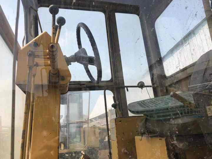 Japan Komatsu GD511 Motor Grader Cheap Price Komatsu Road Grader GD511 Good Condition in China - Motoniveladora: foto 4 Japan Komatsu GD511 Motor Grader Cheap Price Komatsu Road Grader GD511 Good Condition in China - Motoniveladora: foto 4