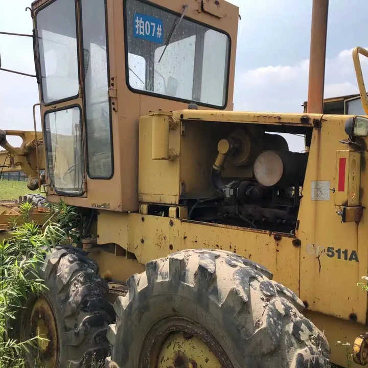 Japan Komatsu GD511 Motor Grader Cheap Price Komatsu Road Grader GD511 Good Condition in China - Motoniveladora: foto 1 Japan Komatsu GD511 Motor Grader Cheap Price Komatsu Road Grader GD511 Good Condition in China - Motoniveladora: foto 1