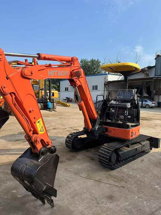 Mini 3-Ton Excavator used Hitachi ZX30 excavator with Excellent Performance and Low Price for sale! - Mini escavadeira: foto 5 Mini 3-Ton Excavator used Hitachi ZX30 excavator with Excellent Performance and Low Price for sale! - Mini escavadeira: foto 5