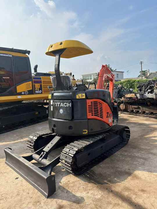 Mini 3-Ton Excavator used Hitachi ZX30 excavator with Excellent Performance and Low Price for sale! - Mini escavadeira: foto 4 Mini 3-Ton Excavator used Hitachi ZX30 excavator with Excellent Performance and Low Price for sale! - Mini escavadeira: foto 4