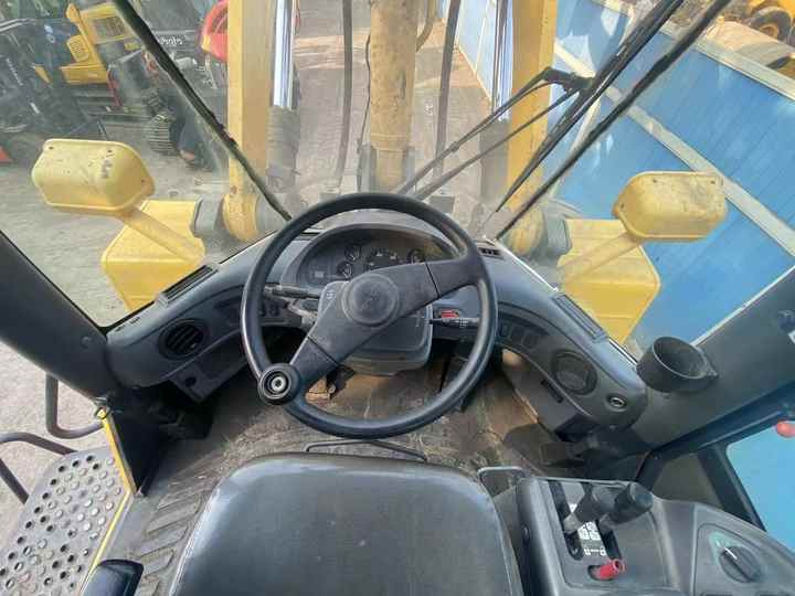 New Arrival komatsu Wa470-6 Wheel Loader for Sale Used Original Japan Brand komatsu Wa380 470-3 470-6 in Stock - Carregadeira de rodas: foto 5 New Arrival komatsu Wa470-6 Wheel Loader for Sale Used Original Japan Brand komatsu Wa380 470-3 470-6 in Stock - Carregadeira de rodas: foto 5