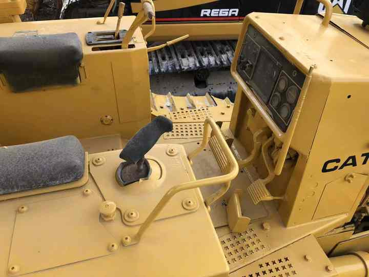 Nice Condition D4h Cat Bulldozer CAT Used Dozer for Sale - Buldôzer: foto 5 Nice Condition D4h Cat Bulldozer CAT Used Dozer for Sale - Buldôzer: foto 5